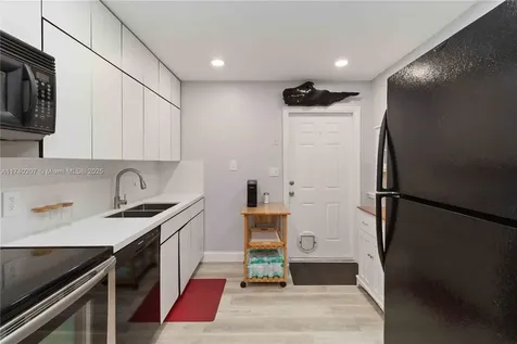 400 S 62nd Terrace Hollywood FL 33023
