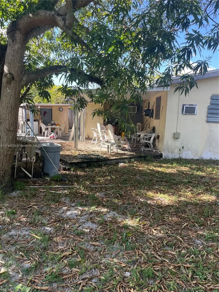 3820 SW 16th Street Fort Lauderdale FL 33312