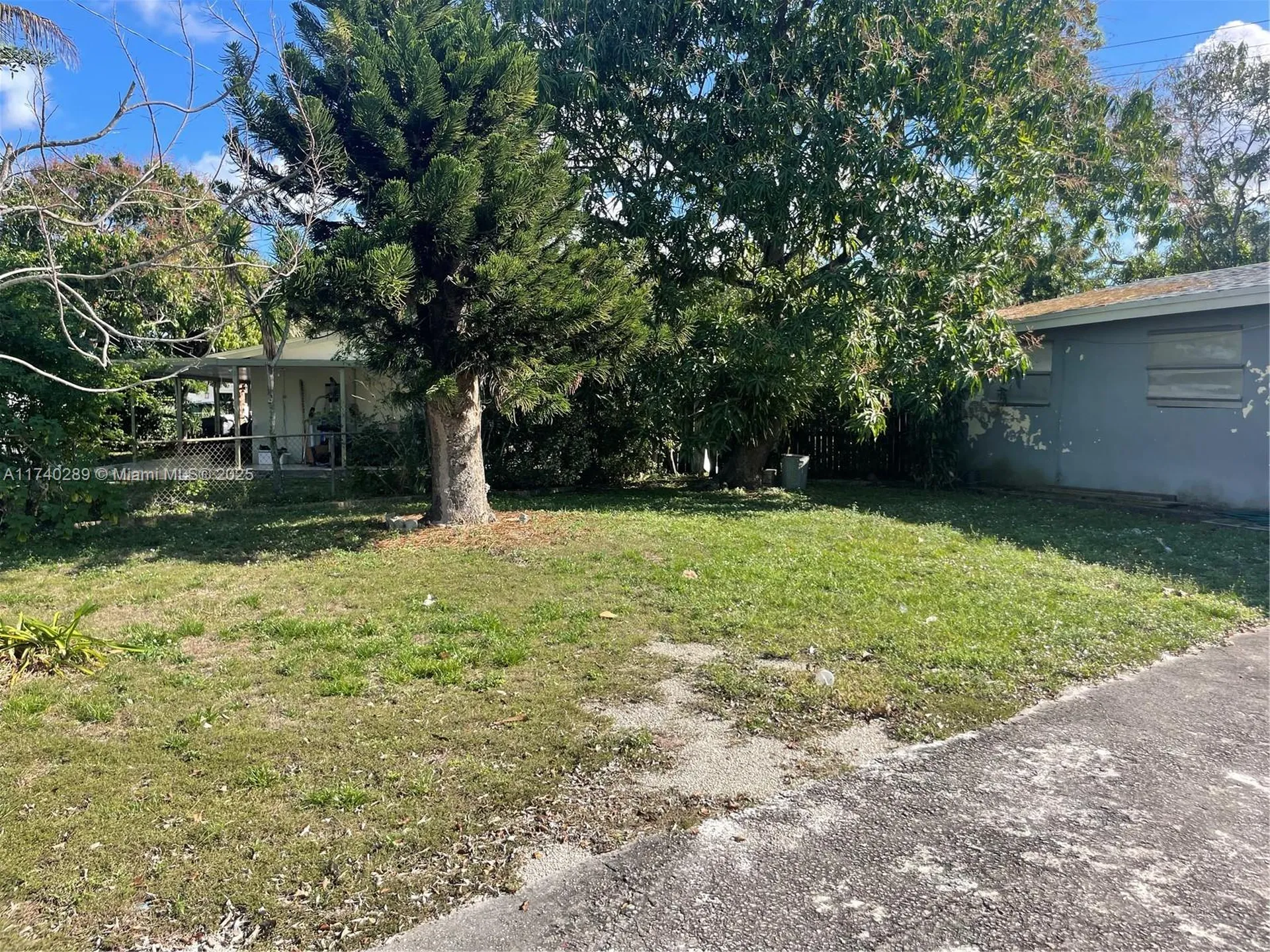 3820 SW 16th Street Fort Lauderdale FL 33312