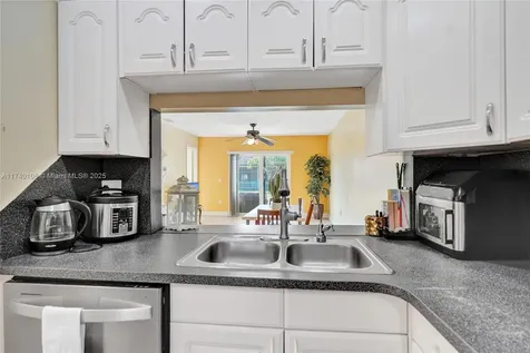 10926 NW 29th Place Sunrise FL 33322