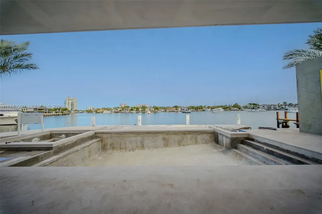 1400 W Lake Drive Fort Lauderdale FL 33316