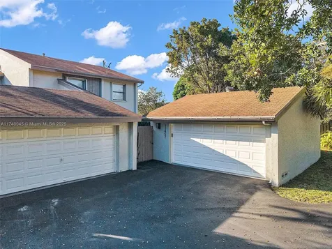 11457 SW 110th Lane Miami FL 33176