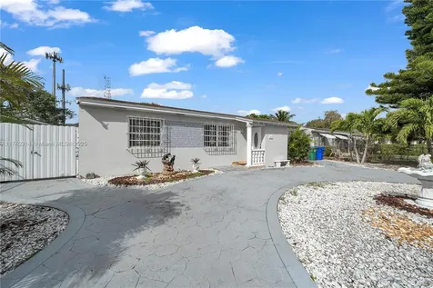 500 SW 69th Avenue Miami FL 33144