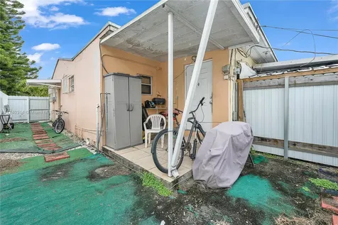500 SW 69th Avenue Miami FL 33144