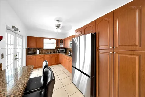 500 SW 69th Avenue Miami FL 33144