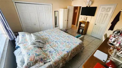 19509 NW 55th Circle Place S Miami Gardens FL 33055