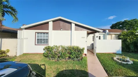 19509 NW 55th Circle Place S Miami Gardens FL 33055