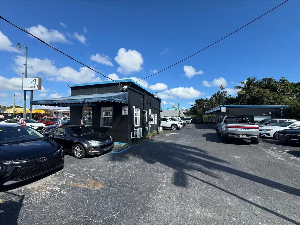 3130 SW 8th Street Miami FL 33135