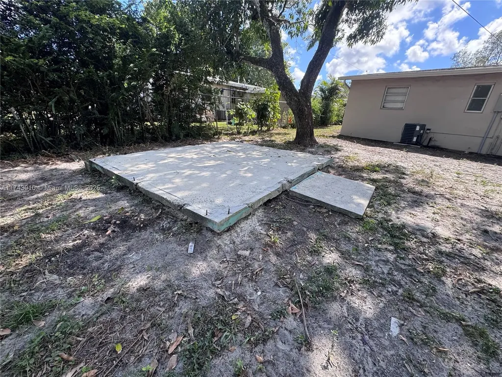 1613 NW 15th Place Fort Lauderdale FL 33311