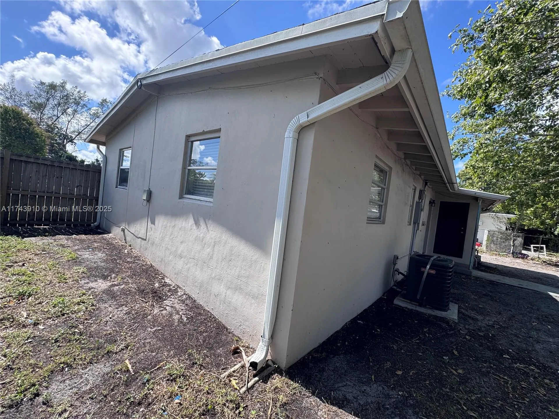 1613 NW 15th Place Fort Lauderdale FL 33311