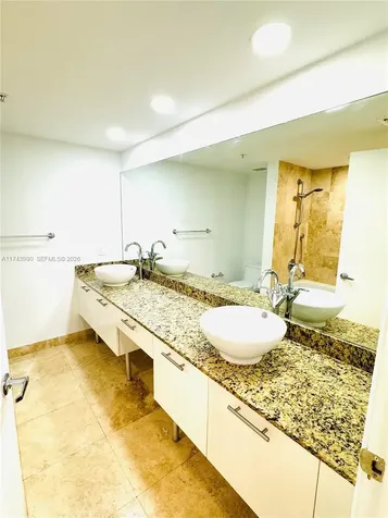 41 SE 5th Street Miami FL 33131
