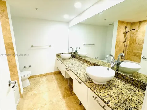 41 SE 5th Street Miami FL 33131