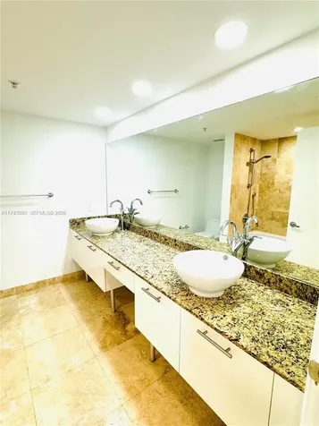 41 SE 5th Street Miami FL 33131