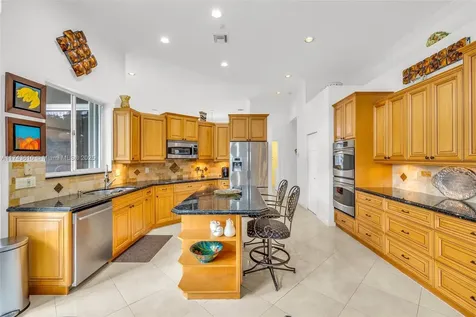3114 Lakewood Circle Weston FL 33332