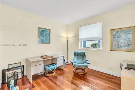 3114 Lakewood Circle Weston FL 33332