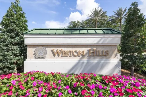 3114 Lakewood Circle Weston FL 33332