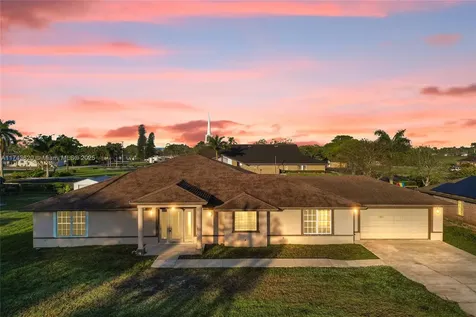 140 NE 7th Street Belle Glade FL 33430