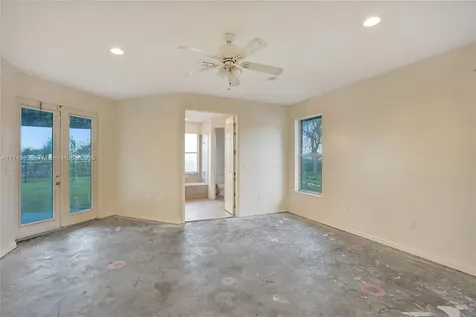 140 NE 7th Street Belle Glade FL 33430