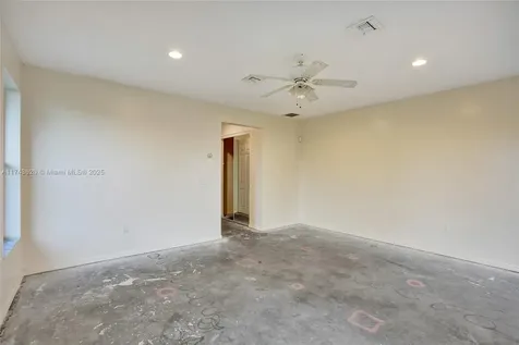 140 NE 7th Street Belle Glade FL 33430