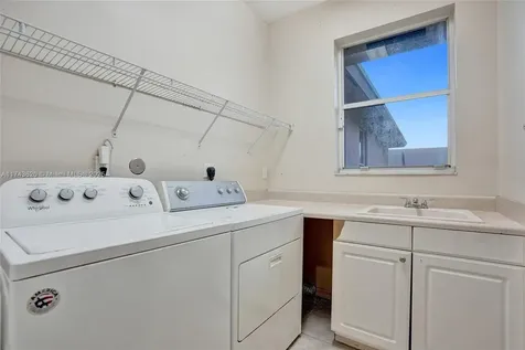 140 NE 7th Street Belle Glade FL 33430