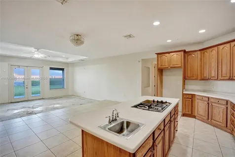 140 NE 7th Street Belle Glade FL 33430