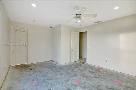 140 NE 7th Street Belle Glade FL 33430