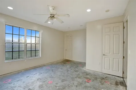 140 NE 7th Street Belle Glade FL 33430