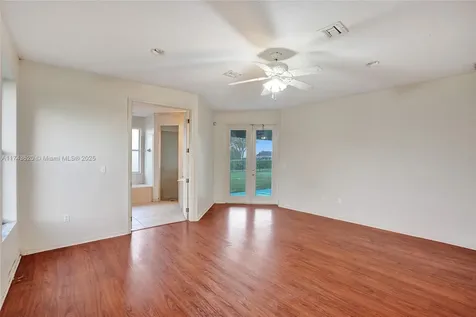 140 NE 7th Street Belle Glade FL 33430