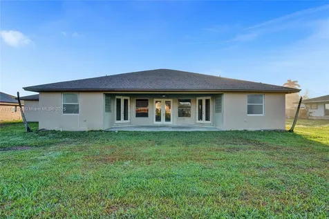 140 NE 7th Street Belle Glade FL 33430