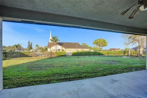 140 NE 7th Street Belle Glade FL 33430