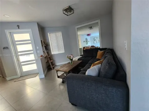 15585 SW 112th Way Miami FL 33196