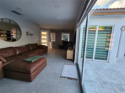 15585 SW 112th Way Miami FL 33196