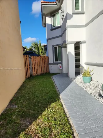 15585 SW 112th Way Miami FL 33196