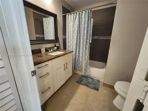 15585 SW 112th Way Miami FL 33196