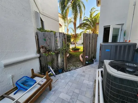 15585 SW 112th Way Miami FL 33196