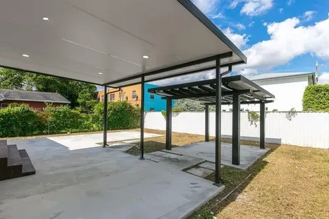 1521 NW 59th Street Miami FL 33142