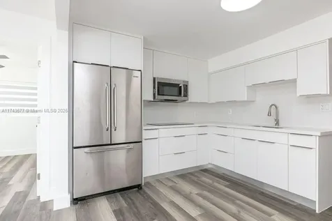 1521 NW 59th Street Miami FL 33142