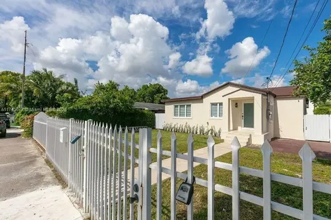 1521 NW 59th Street Miami FL 33142
