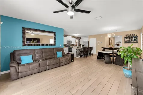560 NE 6th Place Florida City FL 33034