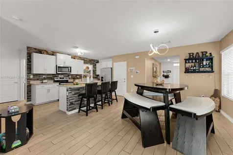 560 NE 6th Place Florida City FL 33034