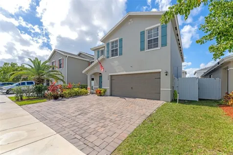 560 NE 6th Place Florida City FL 33034