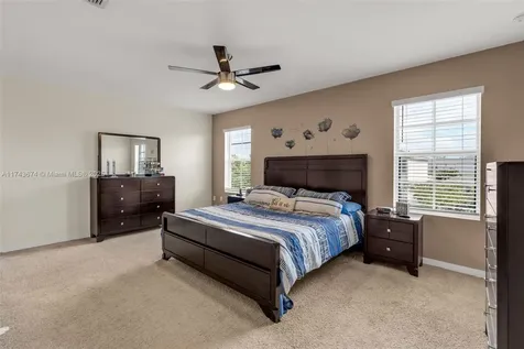 560 NE 6th Place Florida City FL 33034