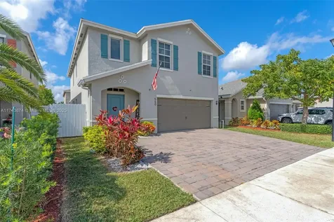 560 NE 6th Place Florida City FL 33034