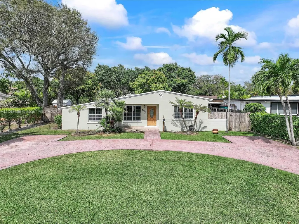 517 Wren Avenue Miami Springs FL 33166