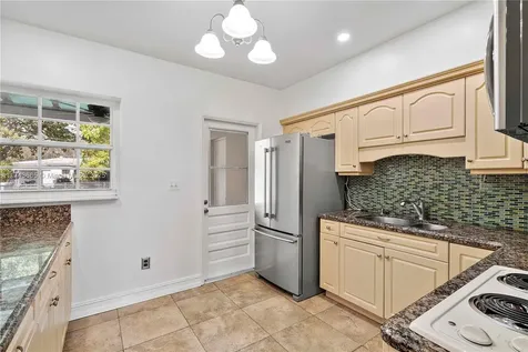 517 Wren Avenue Miami Springs FL 33166