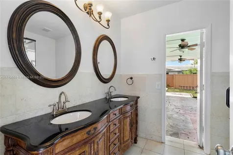 517 Wren Avenue Miami Springs FL 33166
