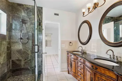 517 Wren Avenue Miami Springs FL 33166