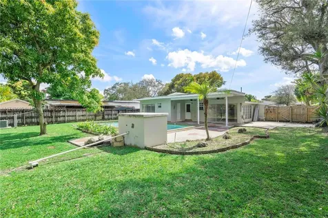 517 Wren Avenue Miami Springs FL 33166