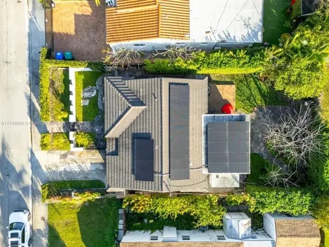 2000 SW 16th Street Miami FL 33145