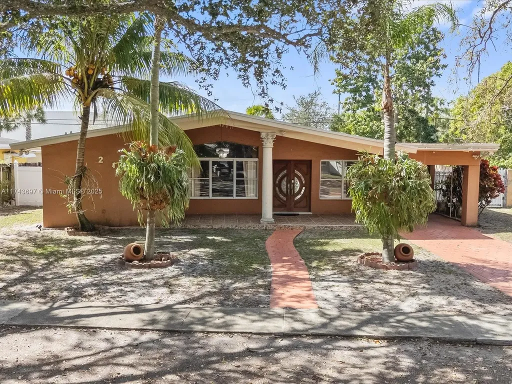 212 S 57th Way Hollywood FL 33023